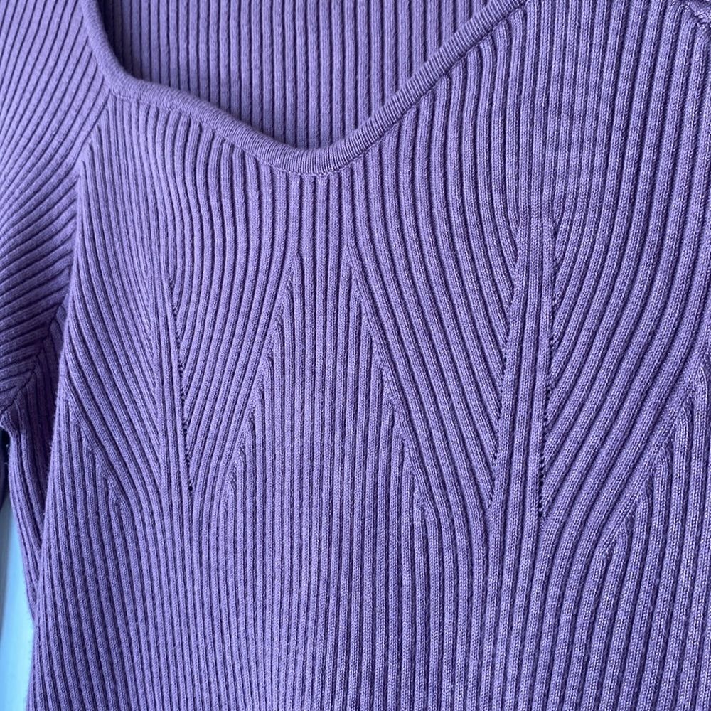 Sweater knit heart shaped neckline in lavender flattering knit detailing. Large - Picture 10 of 10
